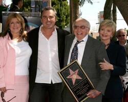 Dämmerung Brunnen Susan olsen christopher Ritter Sherwood schwarts und Florenz Henderson Sherwood schwartz erhält ein Star auf das Hollywood gehen von Ruhm Engel camarch 7 2008 foto