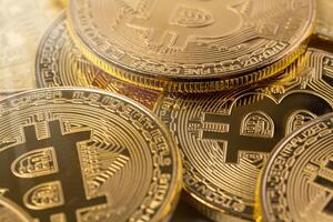 golden Bitcoins Haufen foto