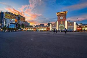 schön Sonnenuntergang im ben danke Markt , ho Chi minh Stadt ist ein Beliebt Tourist Ziel von Asien. foto
