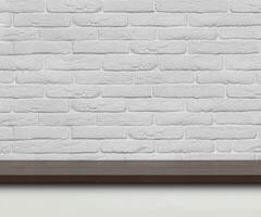leeren Holz Tabelle und Weiß Backstein Mauer im Hintergrund. Produkt Anzeige Vorlage foto