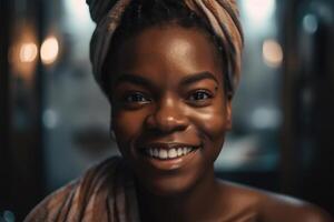 ai generiert glücklich schwarz Frau mit Handtuch auf Kopf im Badezimmer. Porträt lächelnd nass afrikanisch amerikanisch Frau nach Dusche suchen beim Kamera, Hygiene selbst Pflege. generativ ai foto
