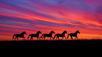 ai generiert Pferde silhouettiert gegen ein bunt, Dämmerung Himmel einschiffen auf ein Abend Reiten foto