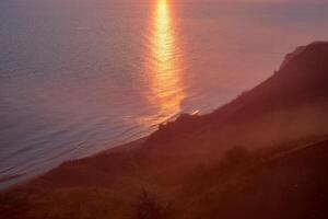 Dämmerung Über das Meer. Meer von Asow. Sonnenaufgang. foto