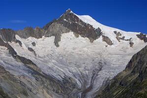 Aletch das am längsten Gletscher im Alpen foto