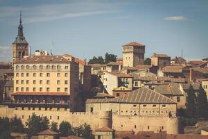 Antenne Ansichten von das Spanisch Stadt von Segovia. uralt römisch und mittelalterlich Stadt foto