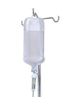 Kochsalzlösung Tasche im Notfall Zimmer beim Krankenhaus auf Weiß Hintergrund foto