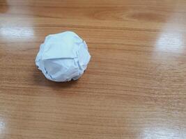 das Papier Ball Bild foto