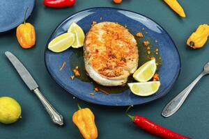 gegrillt Lachs Steak im Orange Marinade. foto