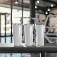 ai generiert Fitness wesentliche, kurz Becher Produkt Attrappe, Lehrmodell, Simulation auf Fitnessstudio Bank foto