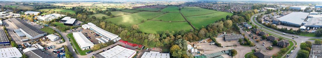 Antenne Ultra breit Panorama- Aussicht von Northampton Stadt von England, Vereinigtes Königreich, Oktober 25., 2023 foto