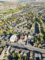 hoch Winkel Aussicht von Norden Luton Stadt von England Vereinigtes Königreich während kalt und hell Tag von Winter. November 7., 2023 foto