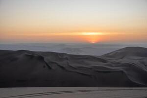 2023 8 13 Peru Sonnenuntergang im das Wüste 4 foto