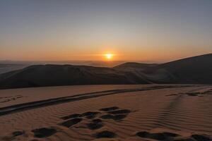 2023 8 13 Peru Sonnenuntergang im das Wüste 10 foto