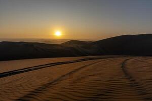 2023 8 13 Peru Sonnenuntergang im das Wüste 1 foto