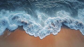ai generiert schön Blau Ozean Wellen auf sauber sandig Strand Hintergrund. Sommer- Ferien Hintergrund Konzept. foto