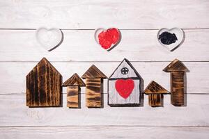 Wie zu zeichnen ein Herz auf ein hölzern Haus, basteln, Schritt durch Schritt Anleitung foto