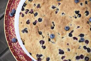 groß frisch gebacken hausgemacht Blaubeere Kuchen, Sommer- Essen, schließen oben foto