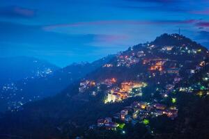Nacht Aussicht von shimla Stadt, Himachal Pradesch, Indien foto