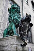 bayerisch Löwe Statue beim München Wohnsitz Palast foto