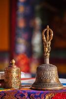 religiös Glocke im Buddhist Kloster foto