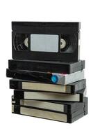 Stapel von vhs Video Kassetten. Jahrgang Medien. isolieren auf ein Weiß zurück. foto