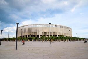 krasnodar Stadion im das Stadt von krasnodar. das die Architektur von das modern Stadion, das Aussicht von das Vorderseite Eingang. foto