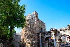 Hadrians Tor, Antalya Wahrzeichen. uralt Konstruktion von das Tor von Hadrian foto