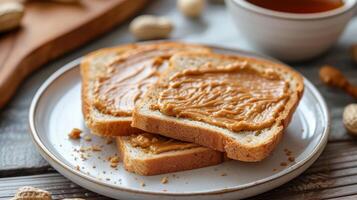 ai generiert Toast Verbreitung mit Erdnuss Butter Lügen auf ein Weiß Teller foto