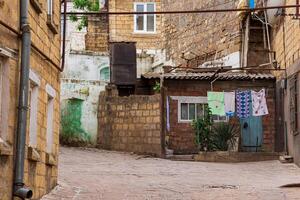 alt Hof im das historisch Center von derbent, Dagestan foto