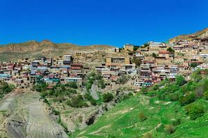 uralt Berg Dorf Chokh auf ein felsig Steigung im Dagestan foto
