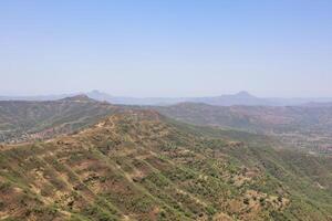 Hügel Umgebung Sinhagad Fort erkunden das Umfeld von Sinhagad Fort im Pune foto