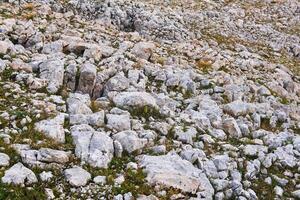 Landschaft - - ein Verwitterung Struktur im ein bergig Bereich namens Kalkstein Pflaster foto