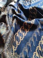 das Muster auf traditionell Batik, präsentieren visuell und philosophisch das Muster auf traditionell Batik, präsentieren visuell und philosophisch foto