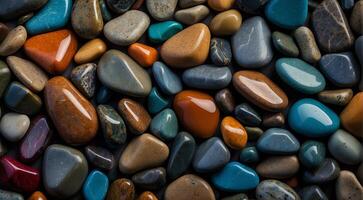 ai generiert schön Strand farbig Steine im das Strand Seite mit Wellen beim das Nacht, Phosphor Steine, farbig Strand Steine Hintergrund foto