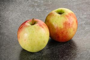 Süss saftig reif organisch Äpfel foto