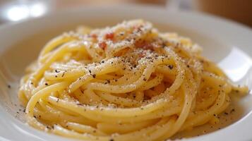 ai generiert al dente Spaghetti beschichtet im ein üppig Soße von Eier, Pecorino Romano, Speck, und schwarz Pfeffer foto