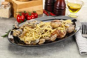 Italienisch Pasta - - Spaghetti vongole mit Venusmuscheln foto