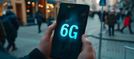 ai generiert futuristisch interaktiv holographisch 6g Text Symbol leuchtenden Über Handy, Mobiltelefon Telefon im Hände foto