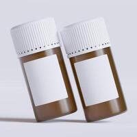 Phiole von Tabletten mit leer Etikett, isoliert auf Weiß Hintergrund. geschlossen Medizin Flasche isoliert auf Weiß Hintergrund 3d Illustration foto