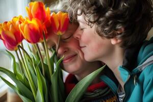 ai generiert zärtlich Sohn Küsse das glücklich Mutter und gibt ihr ein Strauß von Tulpen, Glückwunsch ihr auf Mutter Tag foto