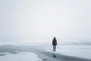 ai generiert ein Person Stehen im das Mitte von ein gefroren See erstellt mit generativ ai Technologie foto