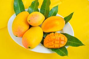 Foto mit frischen Mangofrüchten