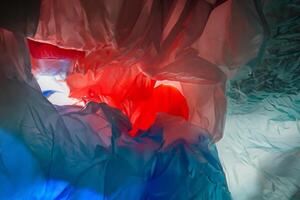 transparent Cellophan farbig Taschen Nahansicht Hintergrund Textur von Plastik foto