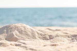Meer Sand Himmel und Sommer- Tag foto