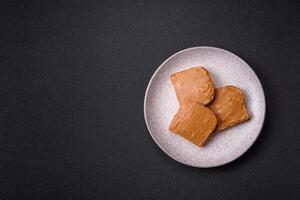 köstlich herzhaft Sandwich mit Toast Brot und Erdnuss Butter foto