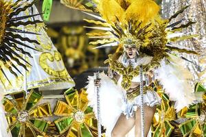 Rio, Brasilien, Februar 12, 2024, Paraden von das Samba Schulen Paradies tun tuiuti von das Besondere Gruppe, während das Karneval im das Stadt von Rio de Janeiro im Sapucai Straße foto