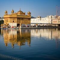 schön Aussicht von golden Tempel - - Harmandir sahib im Amritsar, Punjab, Indien, berühmt indisch Sikh Wahrzeichen, golden Tempel, das Main Heiligtum von sikhs im Amritsar, Indien foto