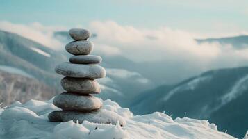 ai generiert ein Stein Turm Gnaden das schneebedeckt Berge, mischen in ein Winter Yoga Thema von Ruhe. ai generiert. foto