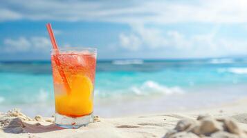 ai generiert cool Sommer- Cocktail auf Weiß Strand, Meer Sicht, Raum zum Text, ai generiert. foto