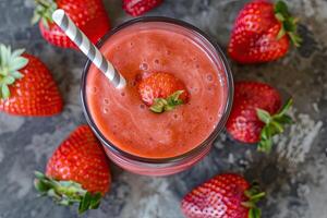 ai generiert Erdbeere Smoothie gesund appetitlich Dessert im Brille frisch vegan trinken . Kopieren Raum foto